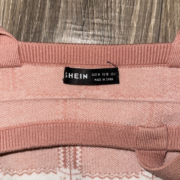 Pink Patterned Cropped Tank Top - Picture 6 of 6